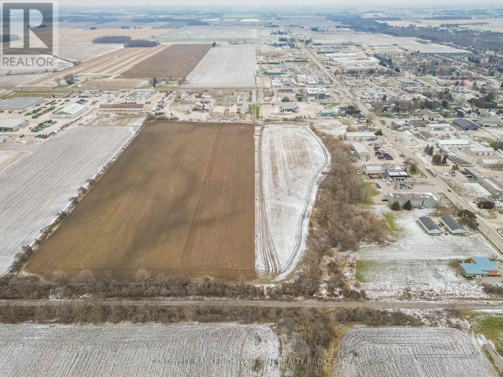 178 Thames Road W, South Huron, Ontario  N0M 1S3 - Photo 7 - X12733146