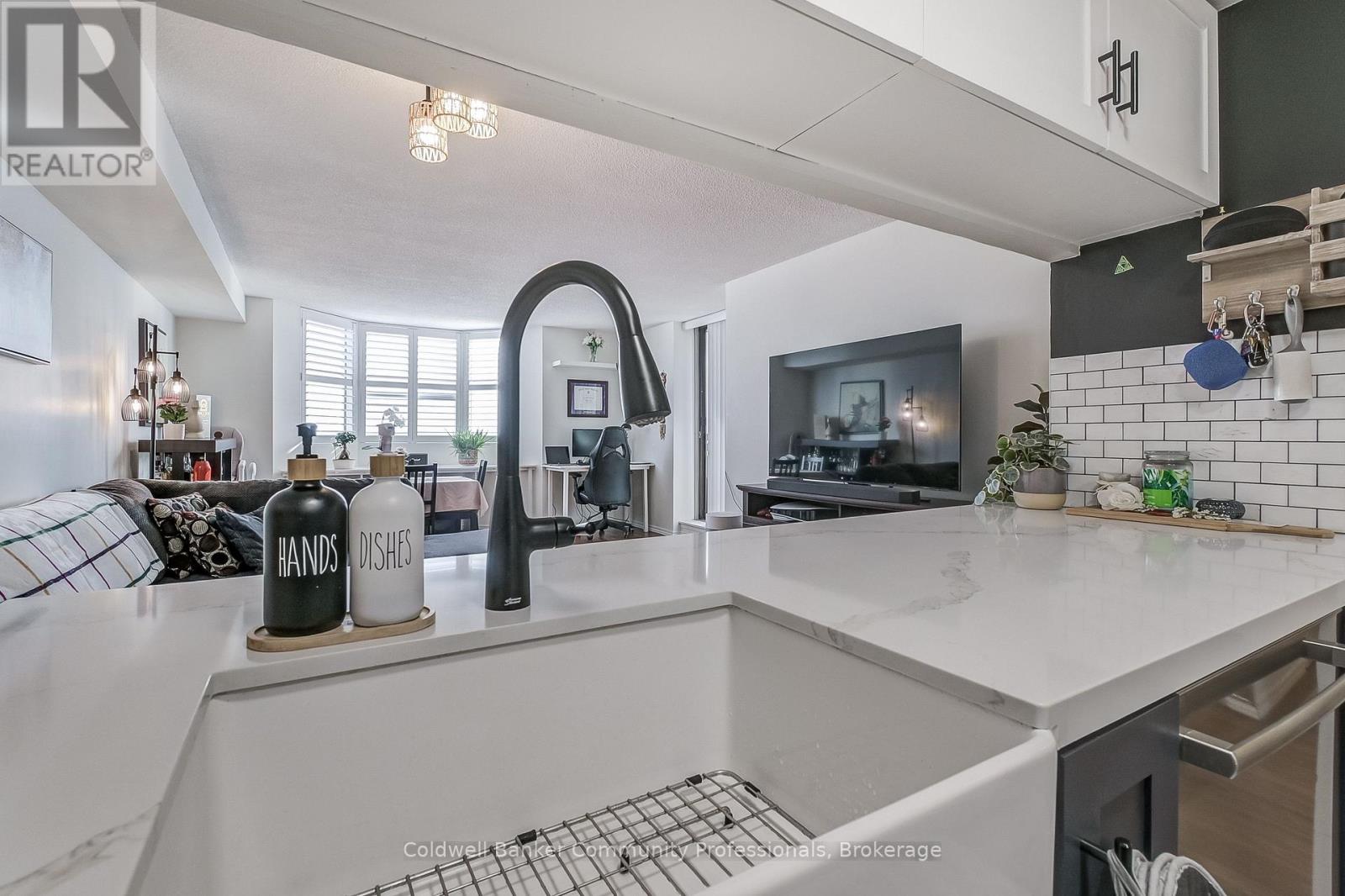 804 - 3845 Lake Shore Boulevard W, Toronto, Ontario  M8W 4Y3 - Photo 12 - W12733302