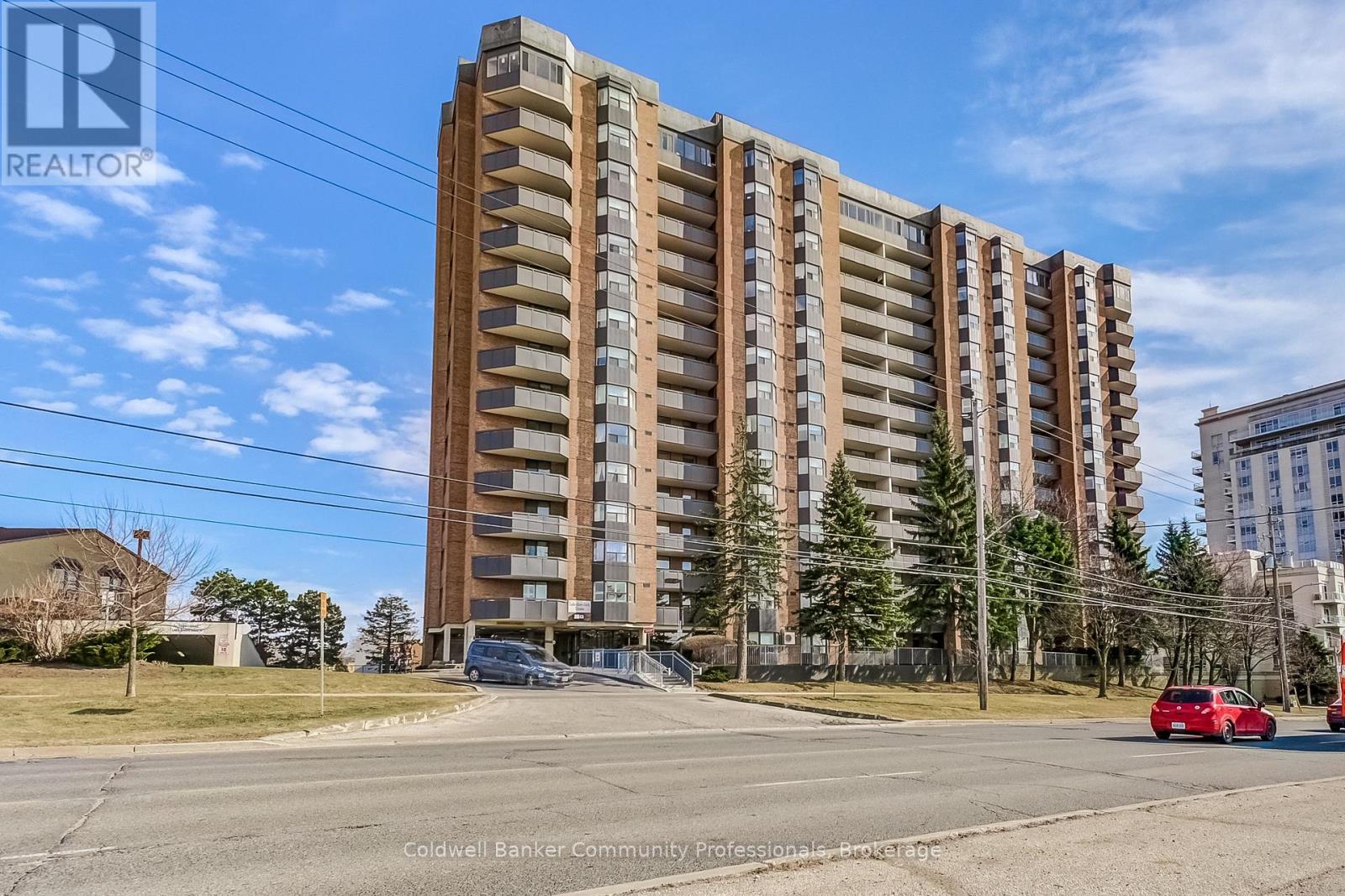 804 - 3845 Lake Shore Boulevard W, Toronto, Ontario  M8W 4Y3 - Photo 2 - W12733302