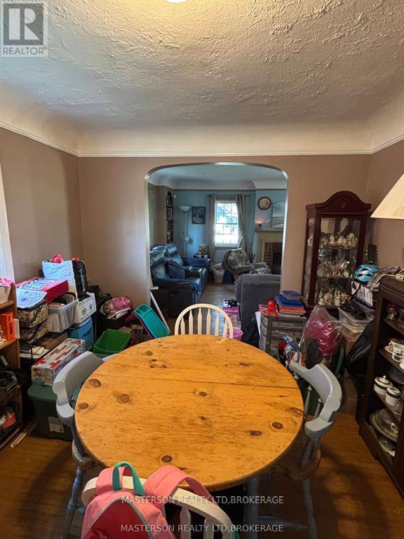 12 Chestnut Street E, St. Catharines, Ontario  L2T 1G5 - Photo 4 - X12733304