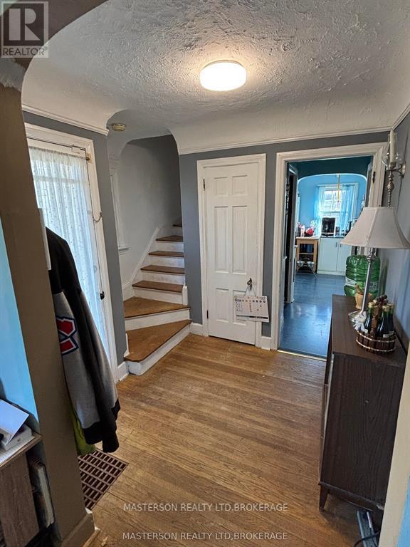 12 Chestnut Street E, St. Catharines, Ontario  L2T 1G5 - Photo 9 - X12733304