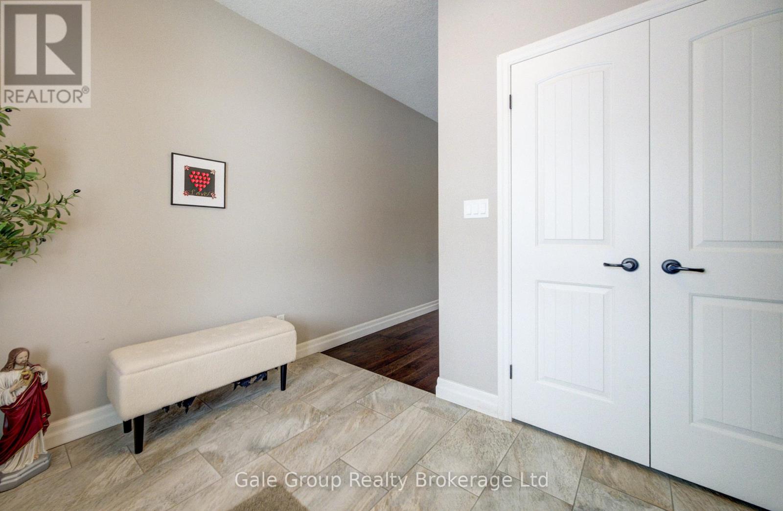 117 Juno Crescent, Woodstock, Ontario  N4T 0A9 - Photo 4 - X12733272