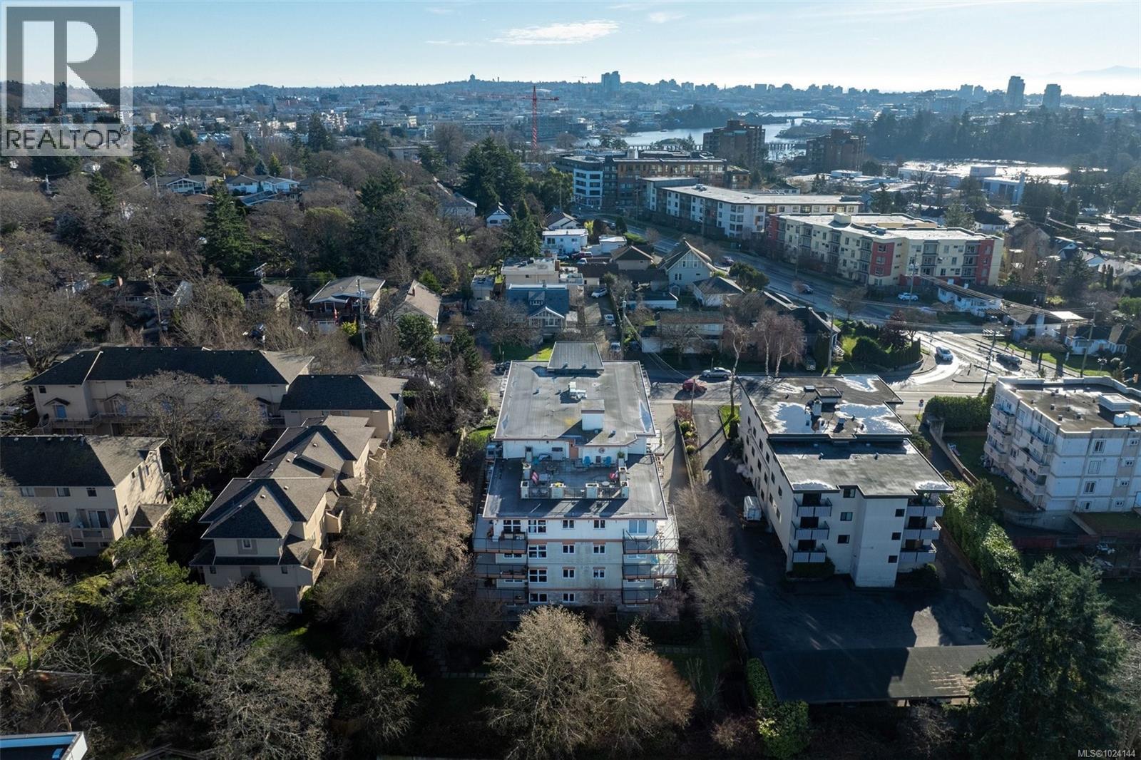 502 2940 Harriet Rd, Saanich, British Columbia  V9A 1T3 - Photo 46 - 1024144