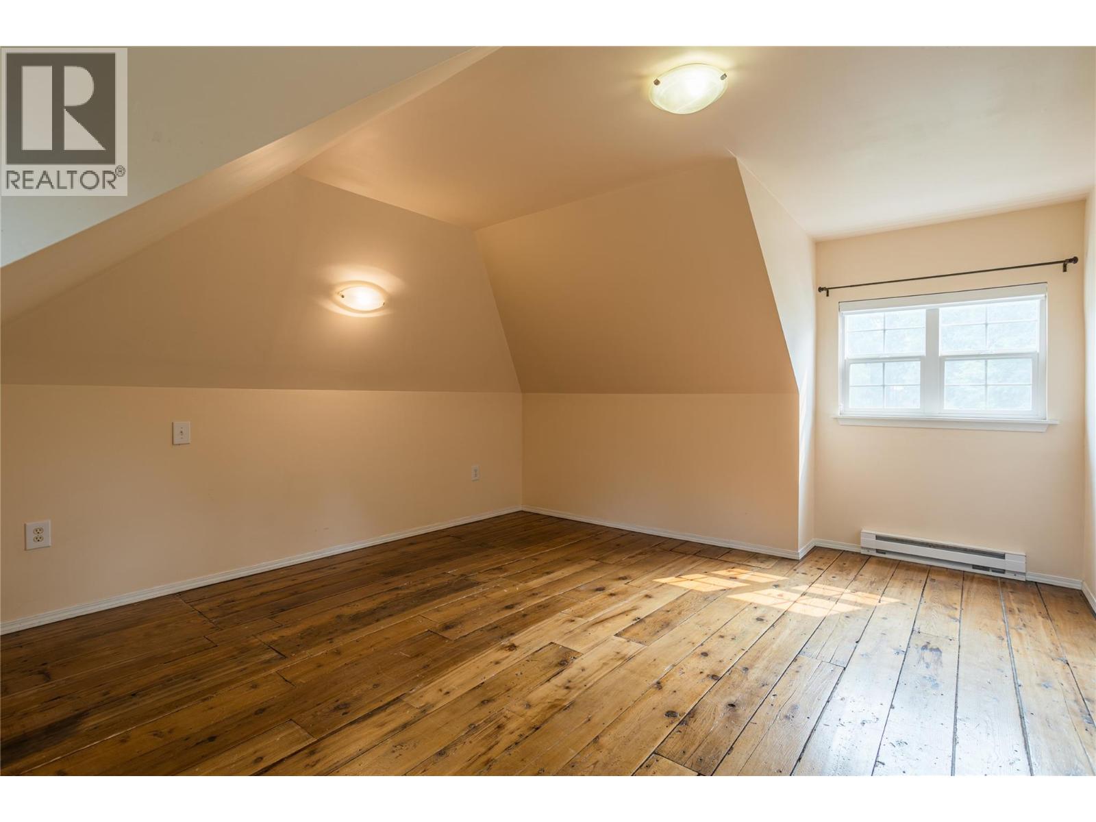 7704 97a Highway, Mara, British Columbia  V0E 2K0 - Photo 27 - 10373369