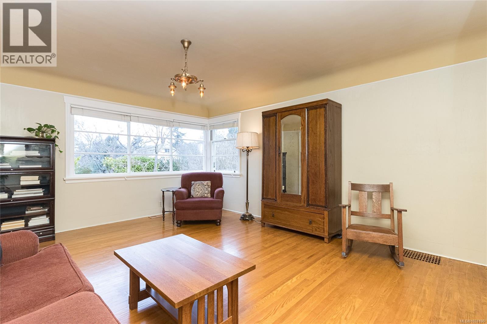 2169 Mcneill Ave, Oak Bay, British Columbia  V8S 2Y4 - Photo 8 - 1024190