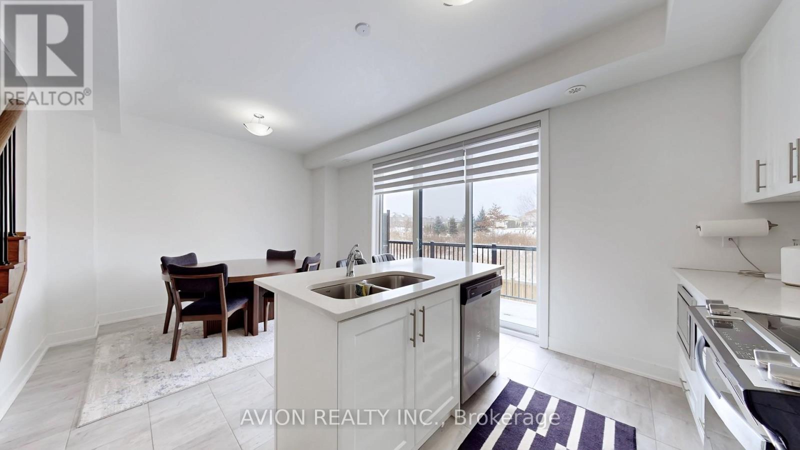 Upper - 7 Elkington Crescent, Whitby, Ontario  L1P 0L7 - Photo 10 - E12733156