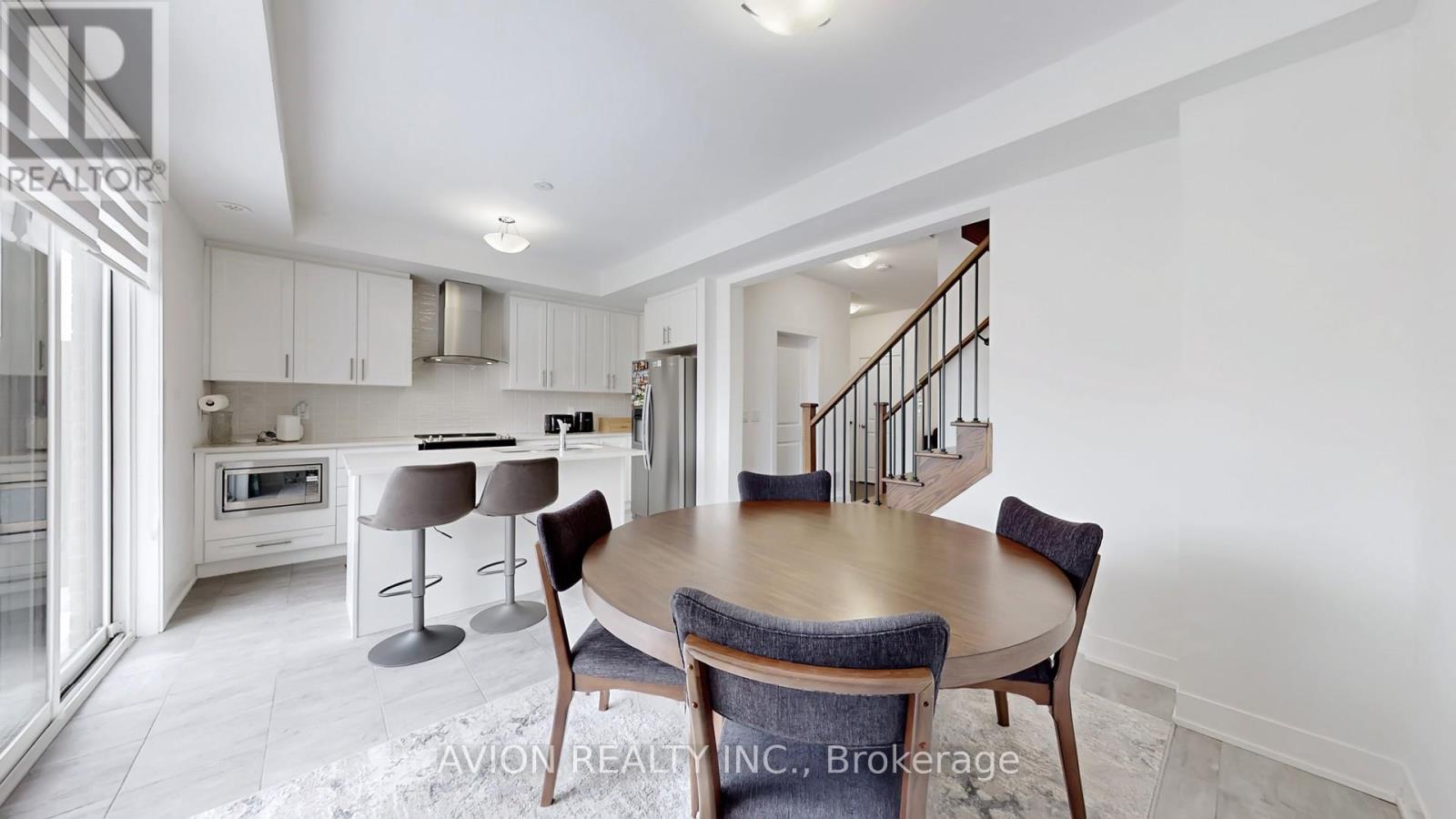 Upper - 7 Elkington Crescent, Whitby, Ontario  L1P 0L7 - Photo 12 - E12733156