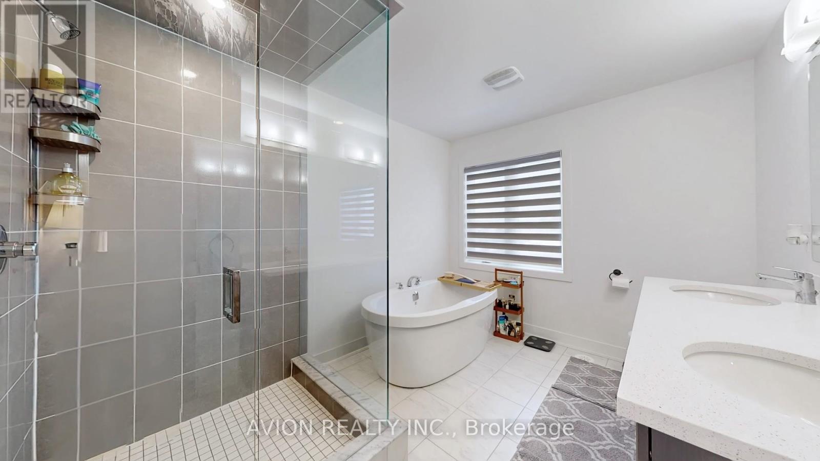 Upper - 7 Elkington Crescent, Whitby, Ontario  L1P 0L7 - Photo 19 - E12733156