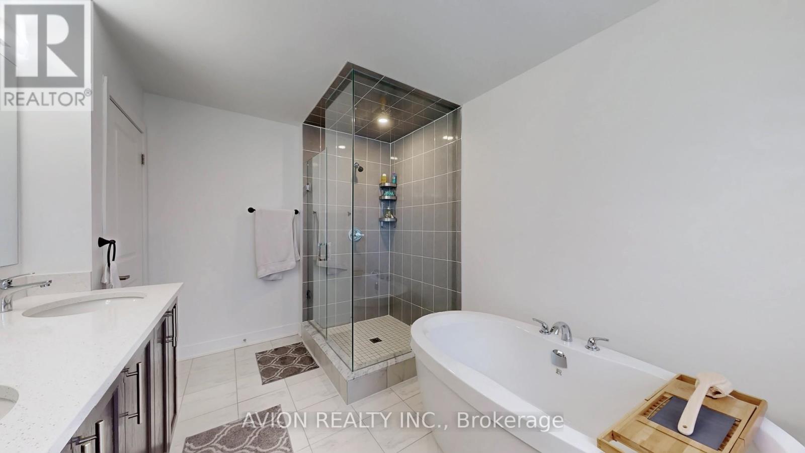 Upper - 7 Elkington Crescent, Whitby, Ontario  L1P 0L7 - Photo 21 - E12733156