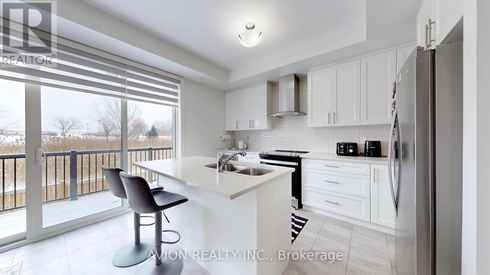 Upper - 7 Elkington Crescent, Whitby, Ontario  L1P 0L7 - Photo 8 - E12733156