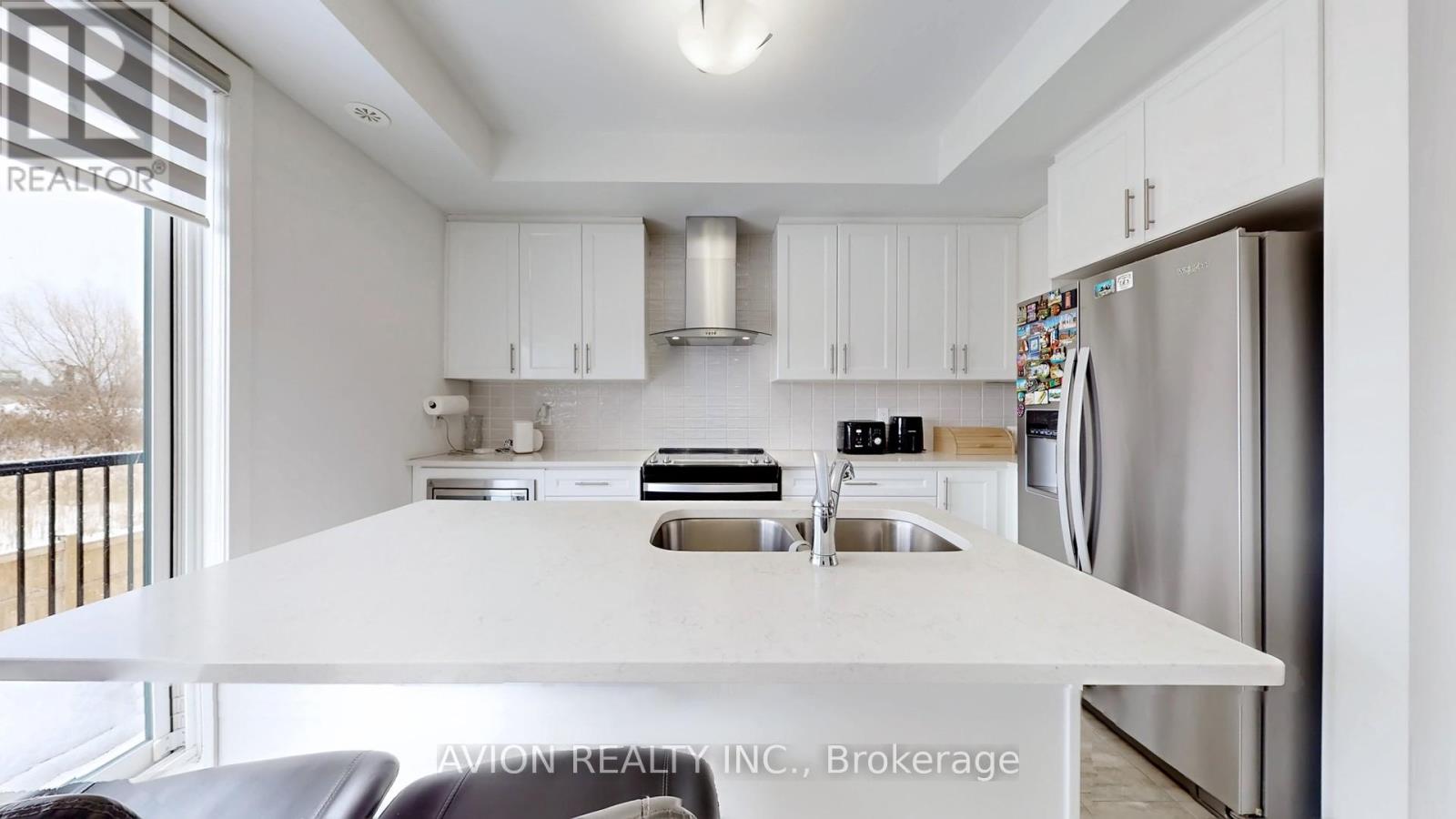 Upper - 7 Elkington Crescent, Whitby, Ontario  L1P 0L7 - Photo 9 - E12733156