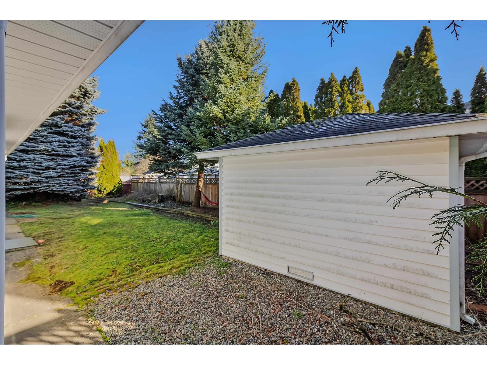 15436 94 Avenue, Surrey, British Columbia  V3R 9C9 - Photo 10 - R3082001