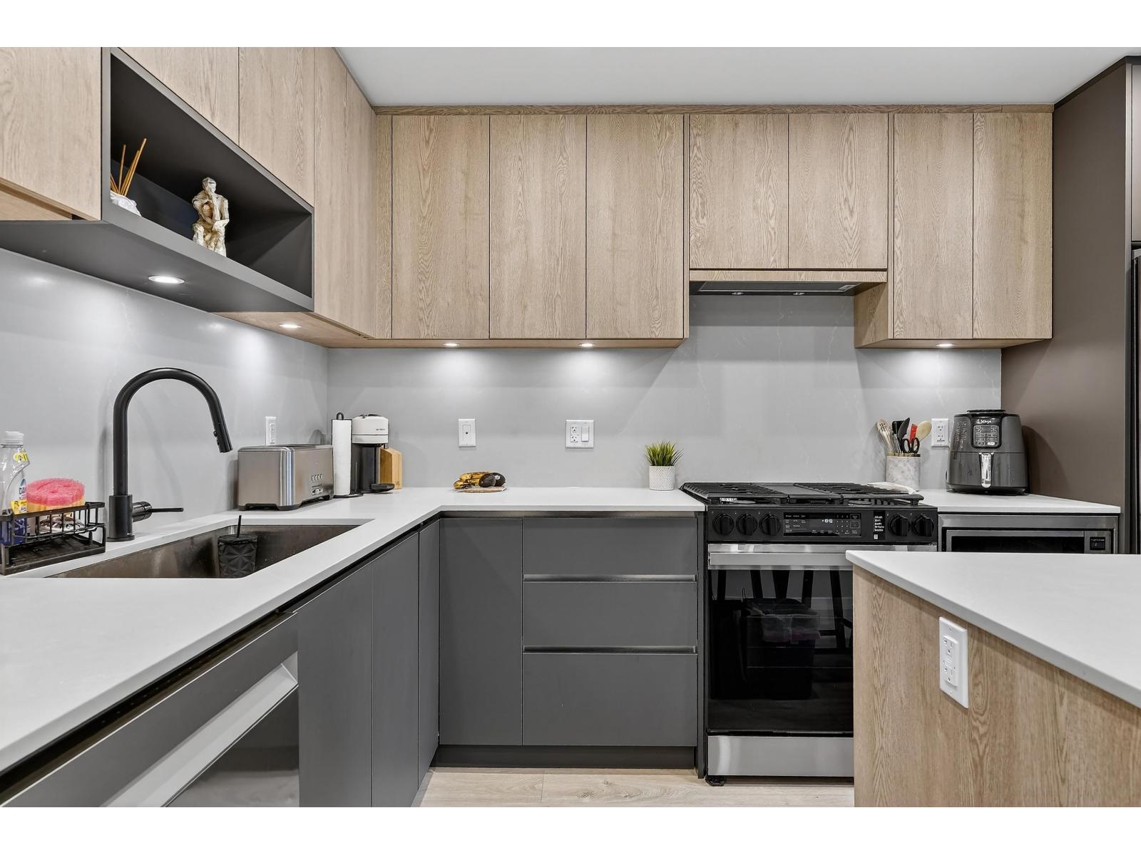 212 6585 195a Street, Surrey, British Columbia  V4N 6Y9 - Photo 9 - R3082704