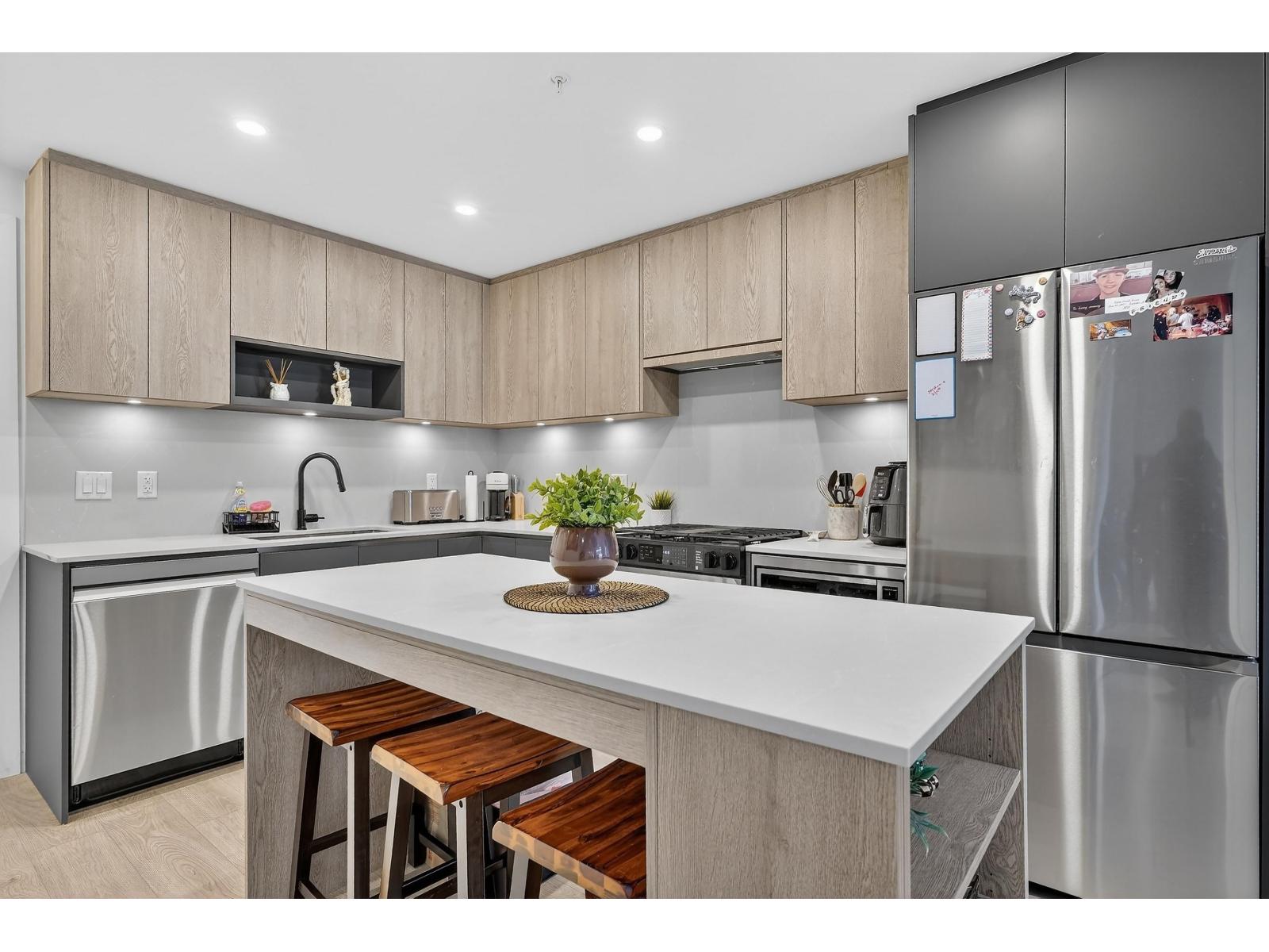 212 6585 195a Street, Surrey, British Columbia  V4N 6Y9 - Photo 8 - R3082704