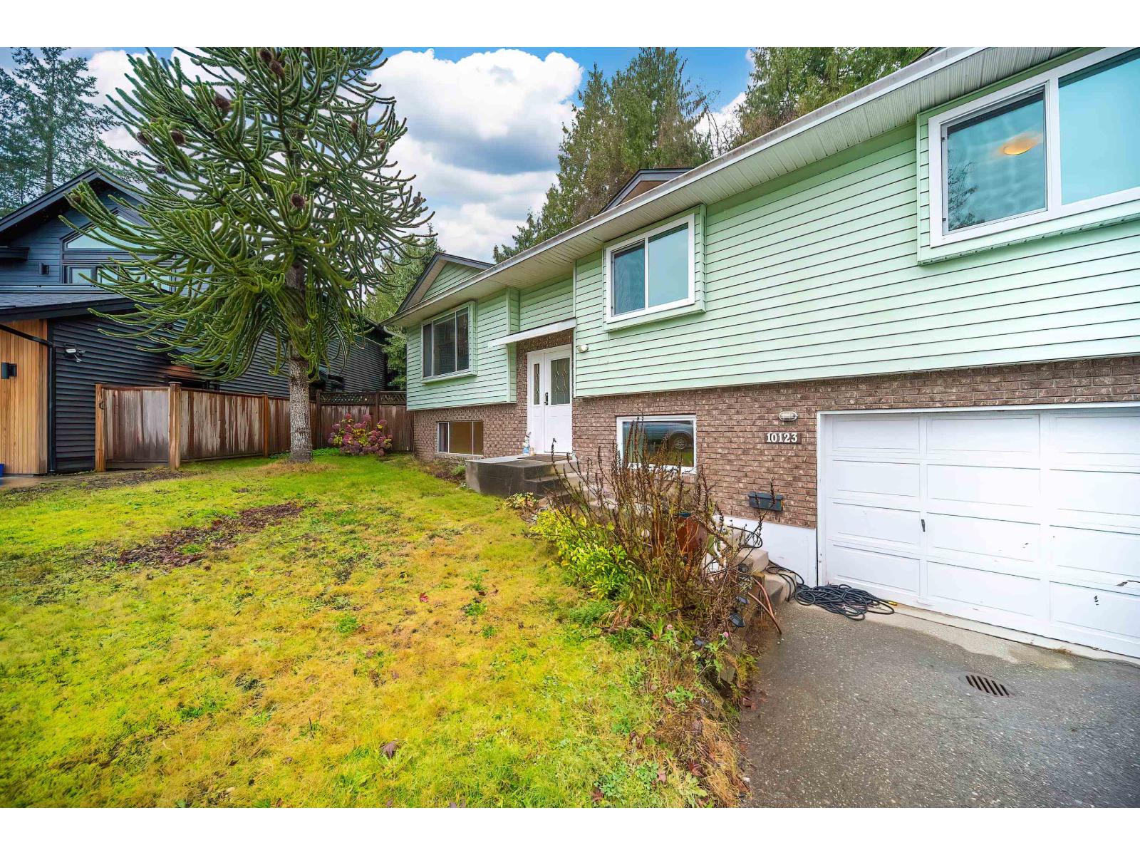 10123 158a Street, Surrey, British Columbia  V4N 2P8 - Photo 2 - R3070707