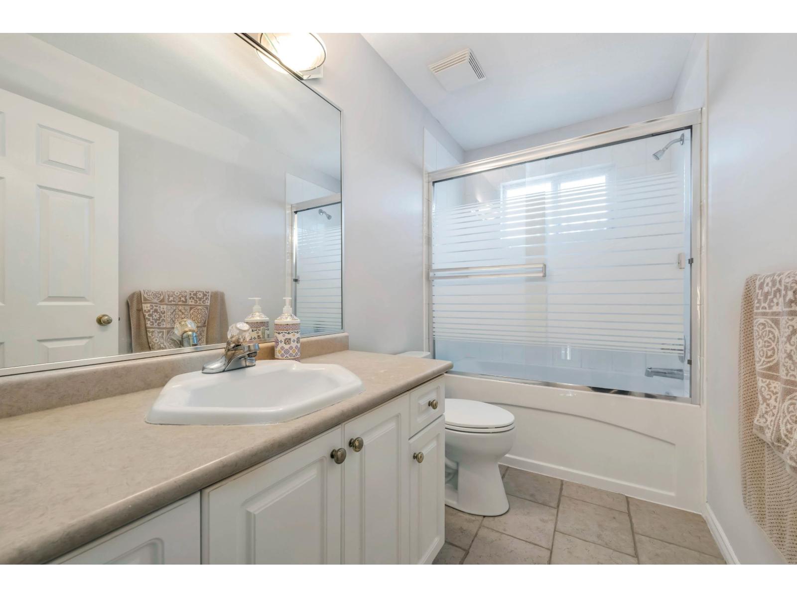 7452 Wiltshire Drive, Surrey, British Columbia  V3S 2Y7 - Photo 25 - R3079373