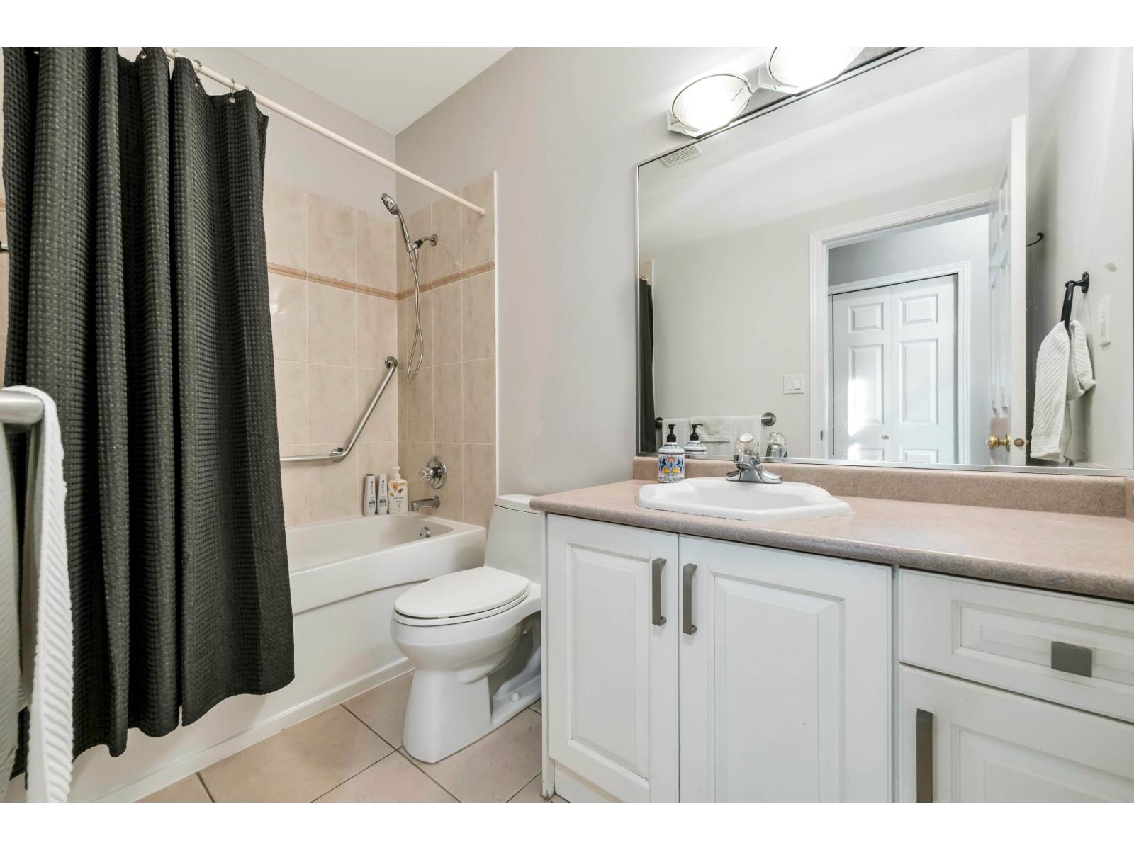 7452 Wiltshire Drive, Surrey, British Columbia  V3S 2Y7 - Photo 8 - R3079373