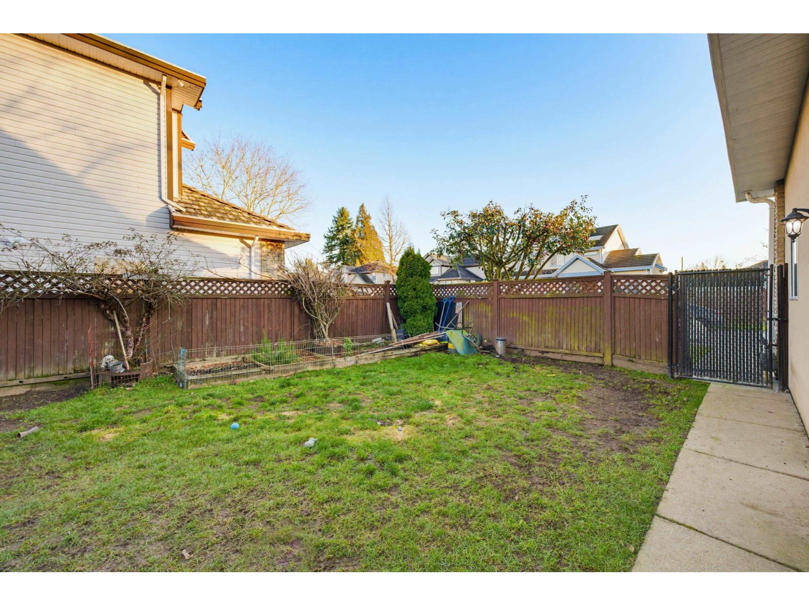 7452 Wiltshire Drive, Surrey, British Columbia  V3S 2Y7 - Photo 38 - R3079373