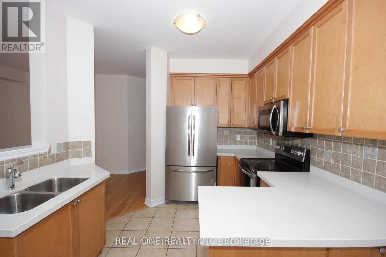 116 Mistywood Crescent, Vaughan, Ontario  L4J 9K2 - Photo 11 - N12733178