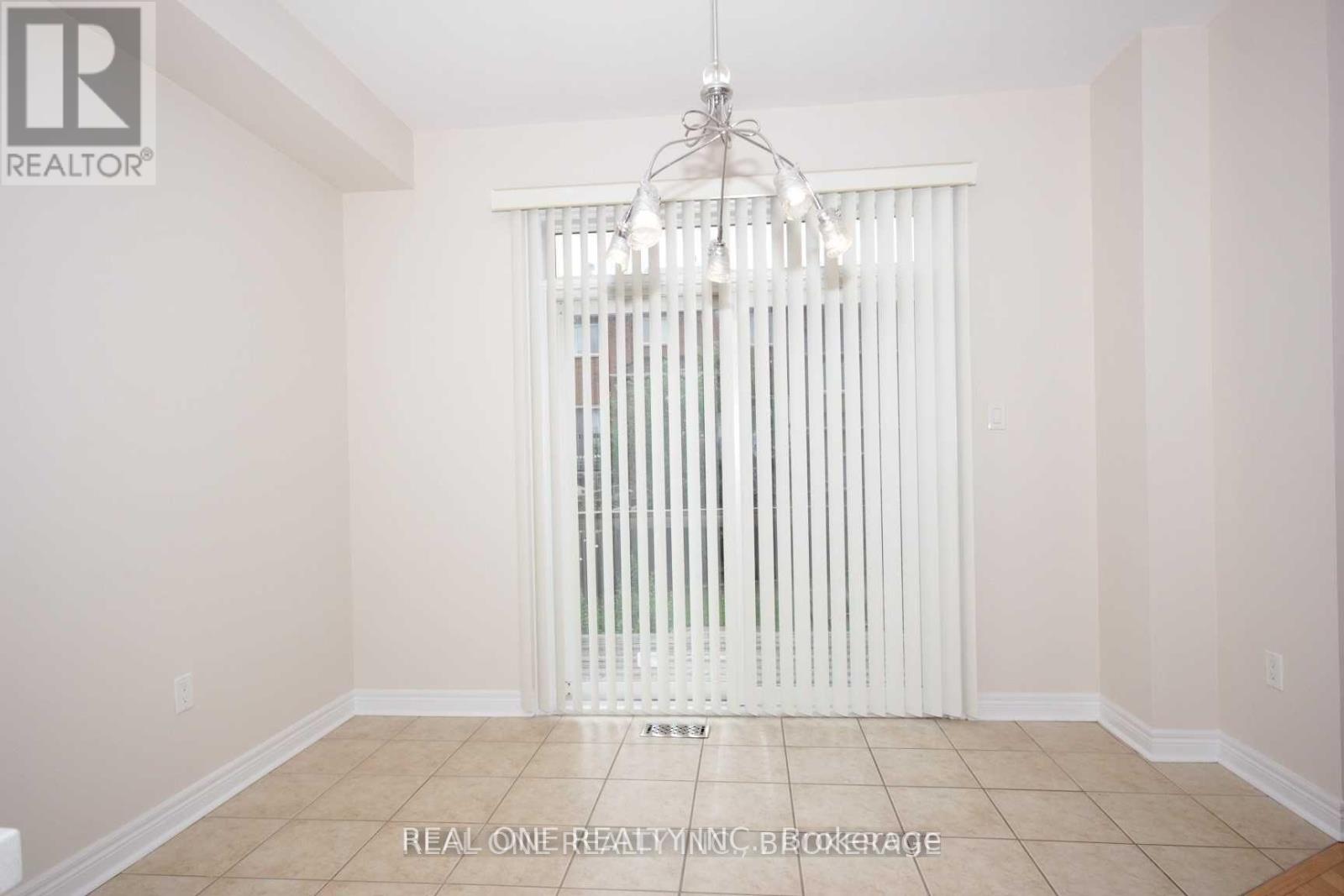 116 Mistywood Crescent, Vaughan, Ontario  L4J 9K2 - Photo 7 - N12733178