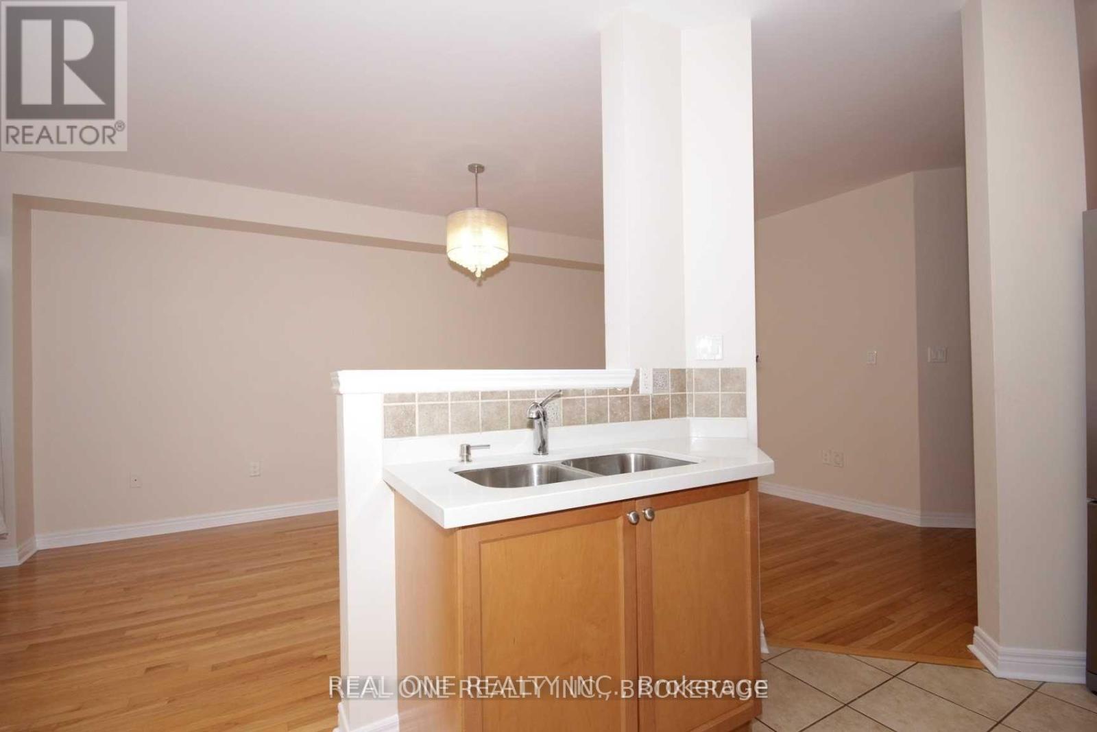 116 Mistywood Crescent, Vaughan, Ontario  L4J 9K2 - Photo 9 - N12733178