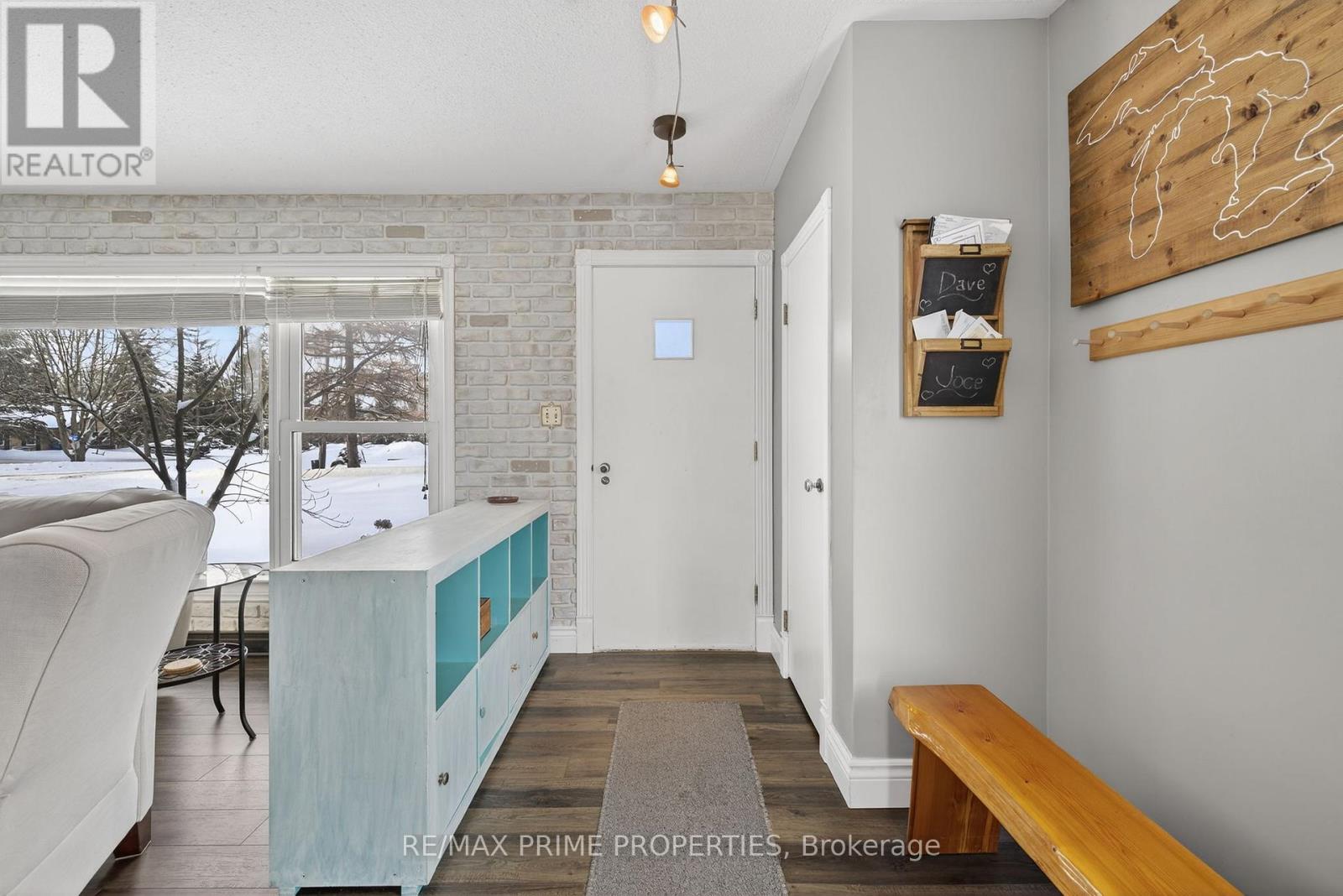 18979 Centre Street, East Gwillimbury (Mt Albert), Ontario  L0G 1M0 - Photo 3 - N12733244