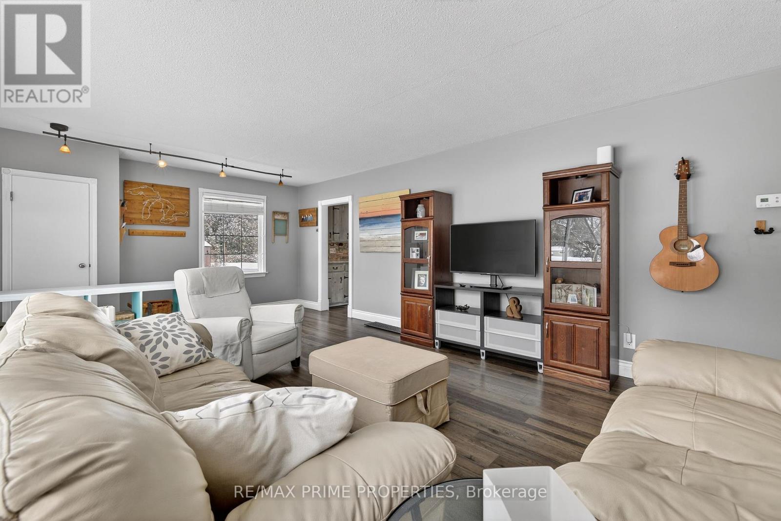 18979 Centre Street, East Gwillimbury (Mt Albert), Ontario  L0G 1M0 - Photo 7 - N12733244