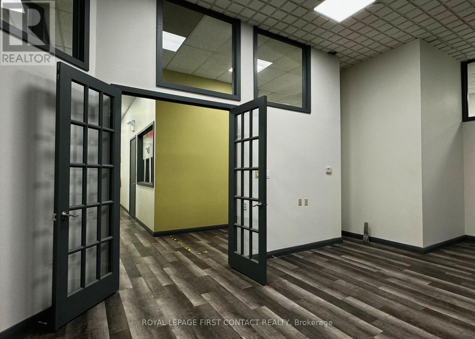 102 - 135 Bayfield Street, Barrie, Ontario  L4M 3B3 - Photo 13 - S12733190