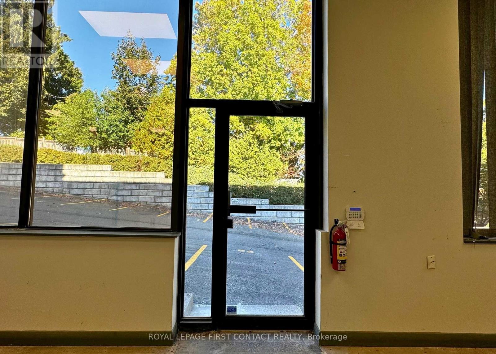 102 - 135 Bayfield Street, Barrie, Ontario  L4M 3B3 - Photo 14 - S12733190