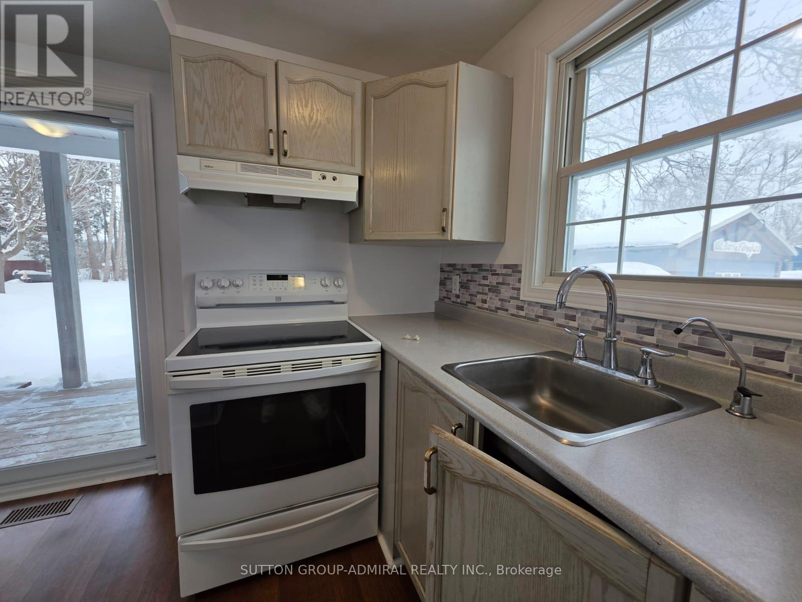 1143 Bayfield Street, Springwater, Ontario  L9X 0N6 - Photo 13 - S12733286