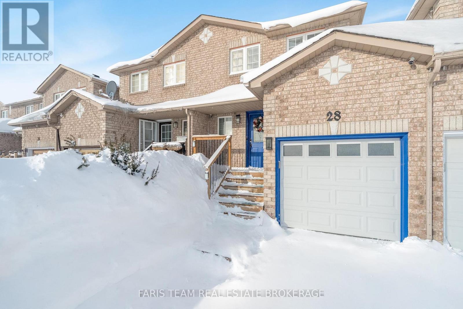 28 Raymond Crescent, Barrie, Ontario  L4N 0V4 - Photo 3 - S12638014