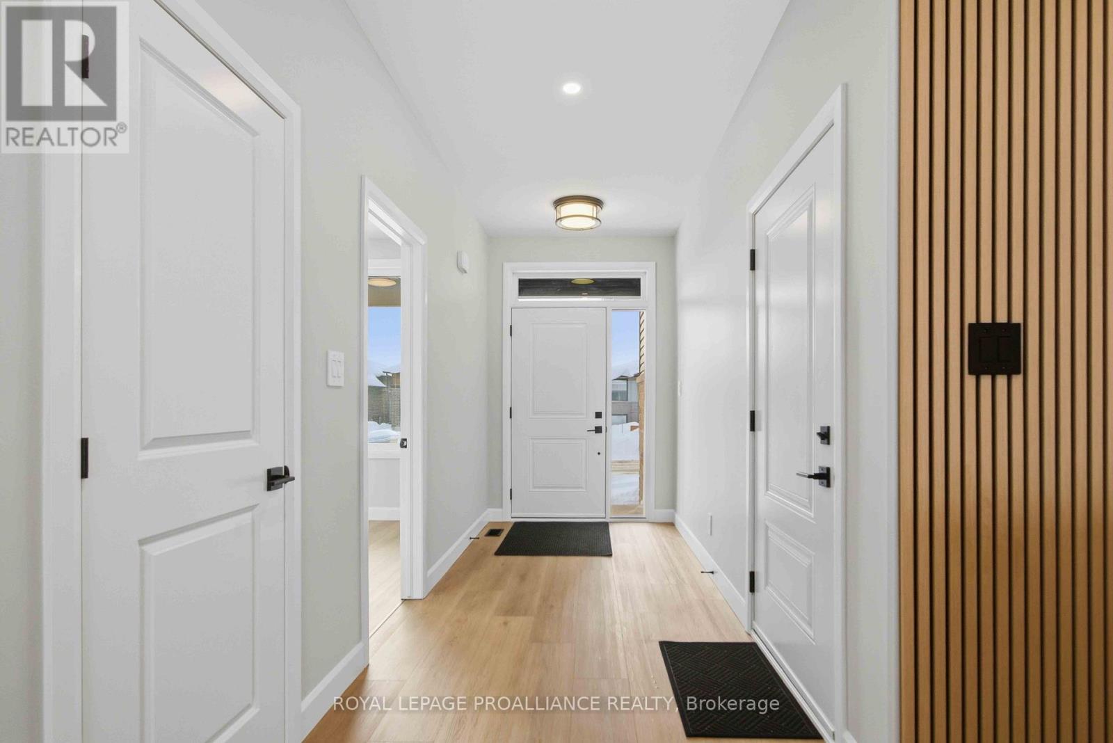 29 Schmidt Way, Quinte West, Ontario  K8V 0L5 - Photo 4 - X12732780