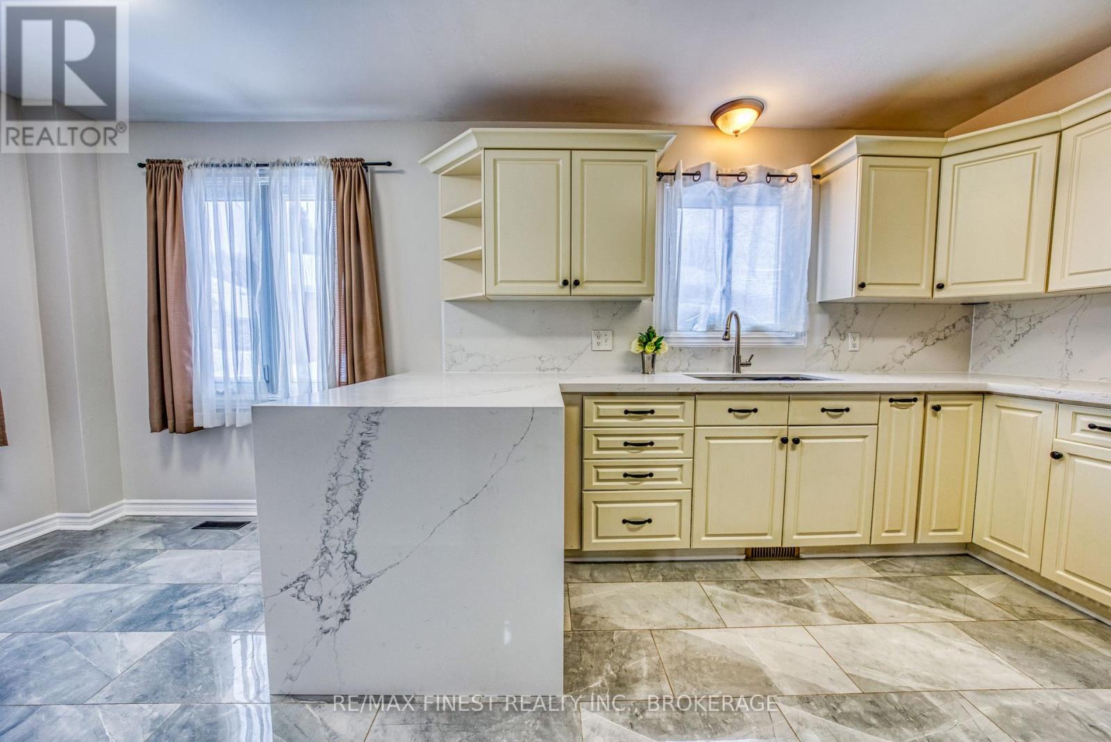 691 Muirfield Crescent, Kingston, Ontario  K7M 8E7 - Photo 5 - X12723620