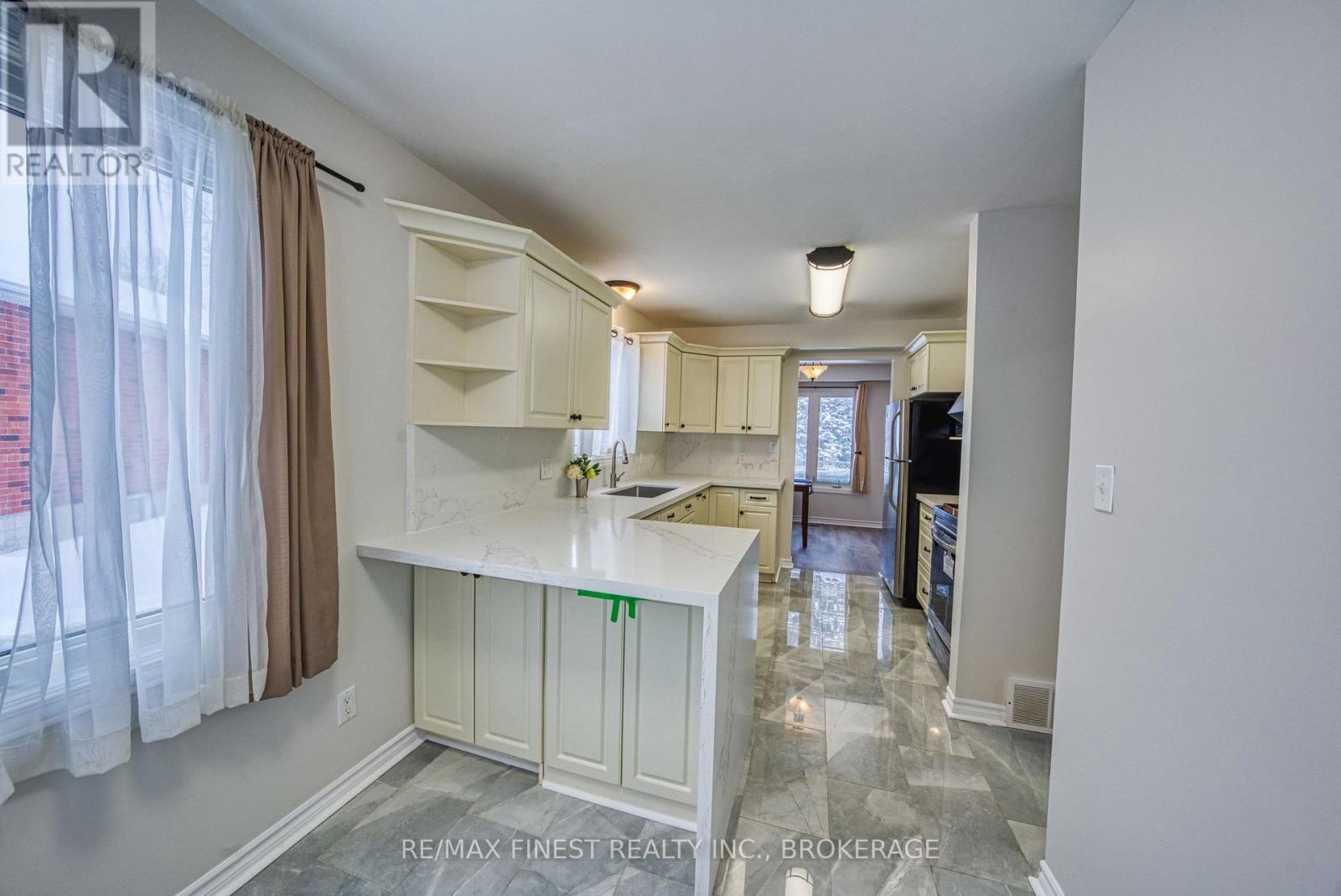 691 Muirfield Crescent, Kingston, Ontario  K7M 8E7 - Photo 8 - X12723620