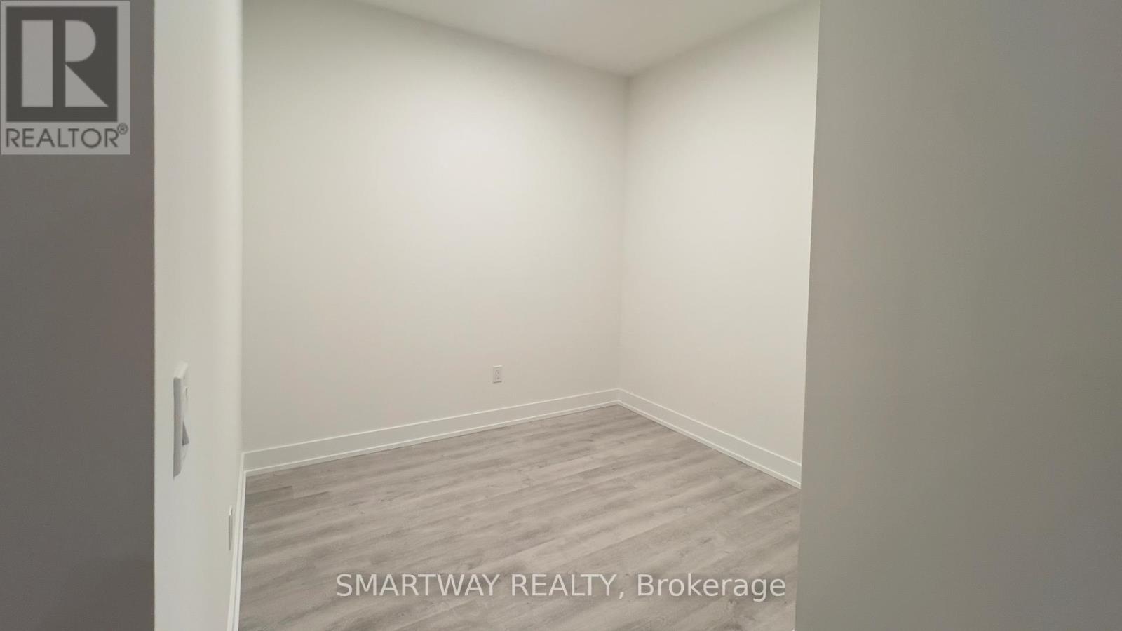 1208 - 60 Central Park Roadway, Toronto, Ontario  M9A 0E6 - Photo 16 - W12733126