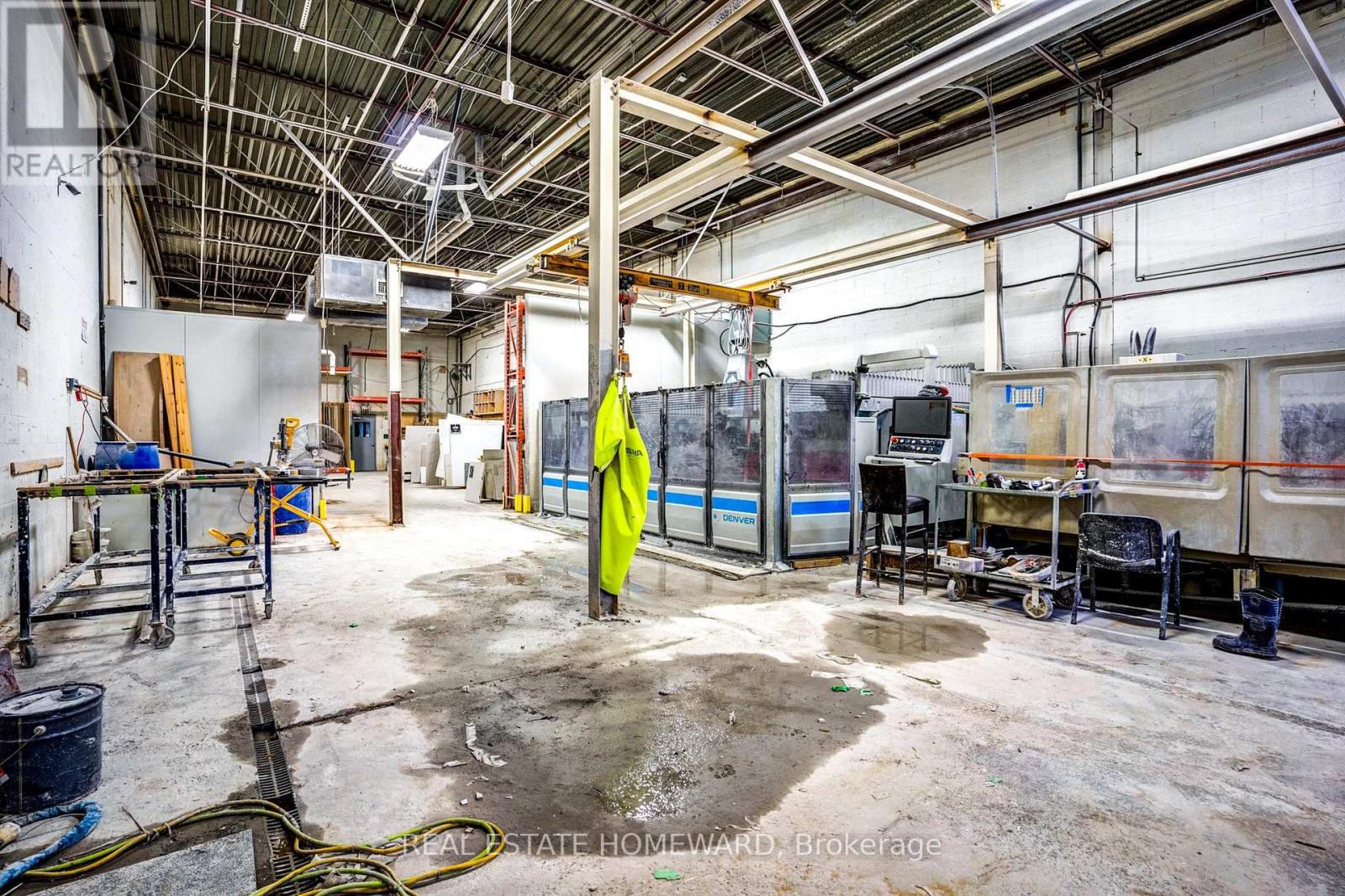 Unit 3 - 170 Bovaird Drive W, Brampton, Ontario  L7A 0H3 - Photo 23 - W12733152