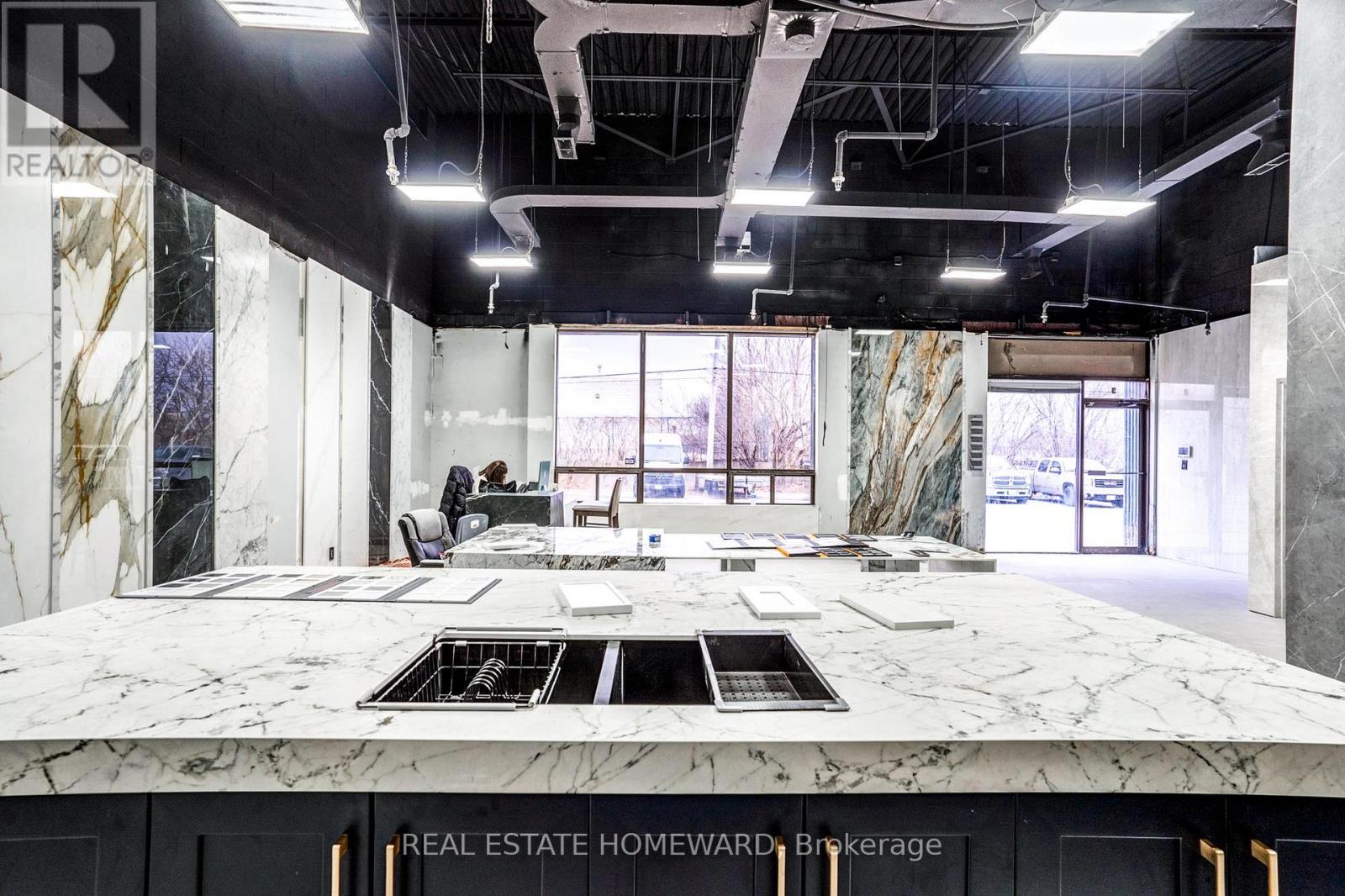 Unit 3 - 170 Bovaird Drive W, Brampton, Ontario  L7A 0H3 - Photo 9 - W12733152