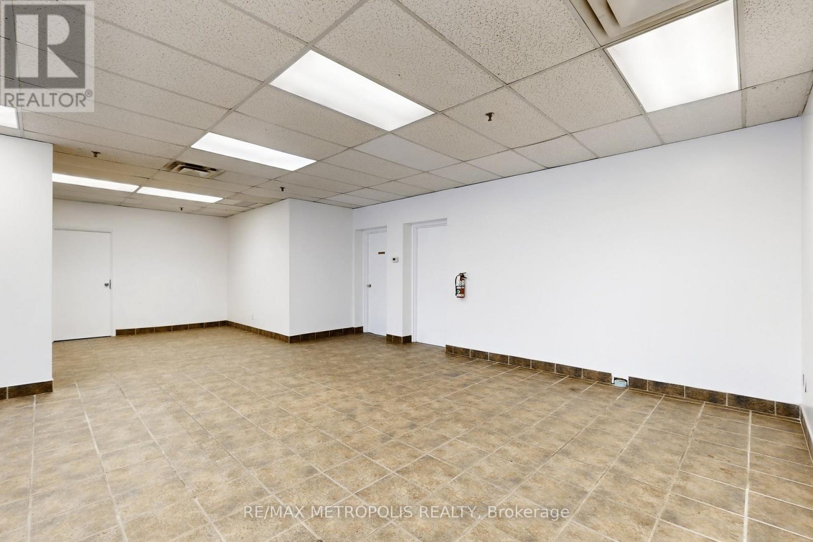 3c - 3185 Unity Drive, Mississauga, Ontario  L5L 4L4 - Photo 3 - W12733168