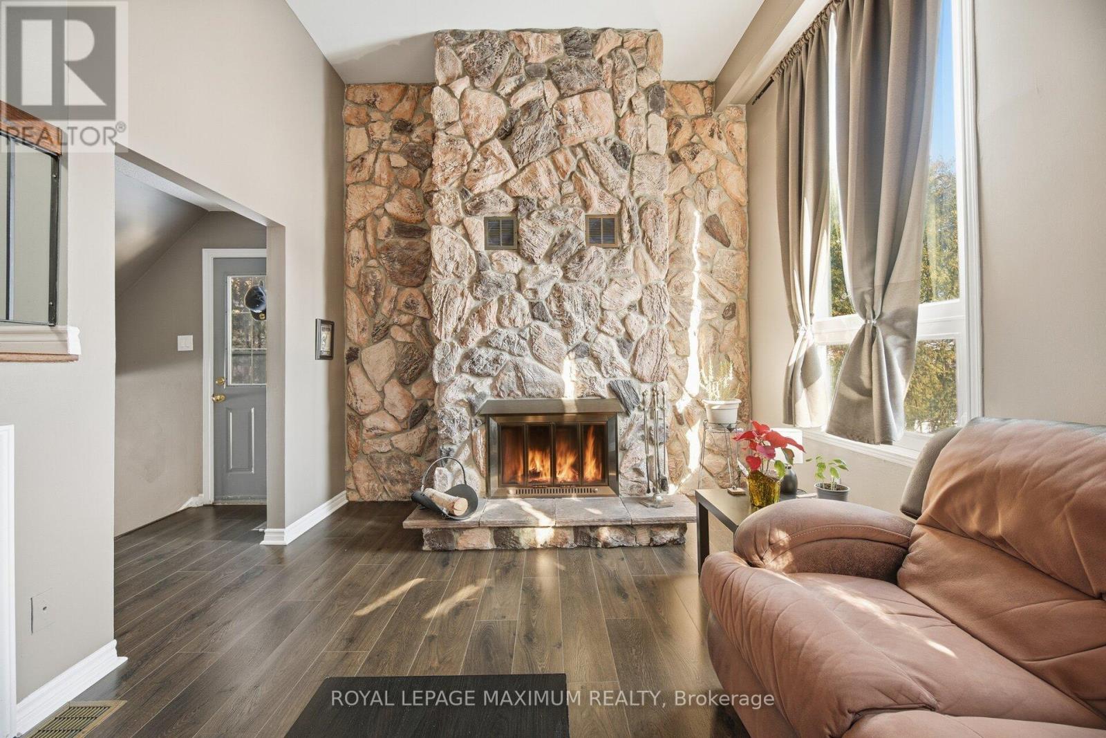 7493 Bybrook Drive, Mississauga, Ontario  L4T 3R4 - Photo 9 - W12733192