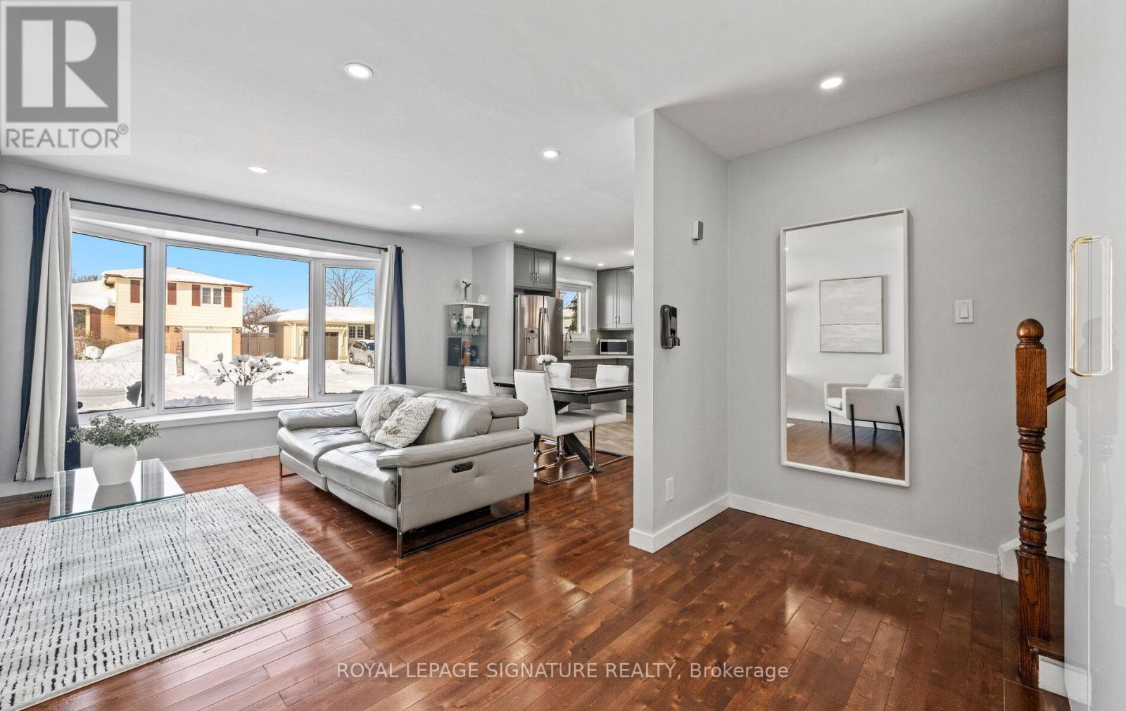 73 Watson Crescent, Brampton, Ontario  L6W 1E5 - Photo 4 - W12733198