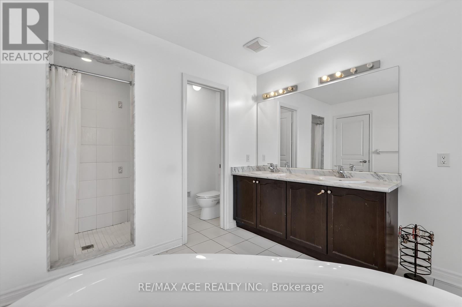 26 Newhouse Boulevard, Caledon, Ontario  L7C 4A1 - Photo 25 - W12733222