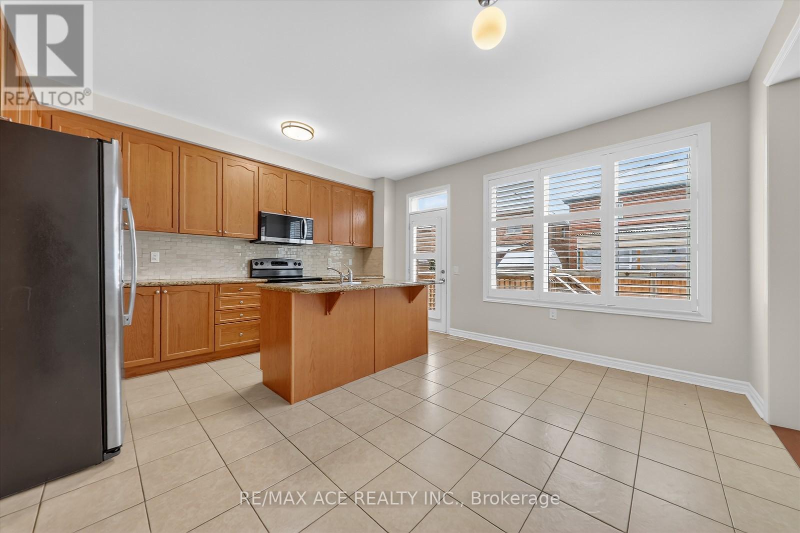 26 Newhouse Boulevard, Caledon, Ontario  L7C 4A1 - Photo 8 - W12733222