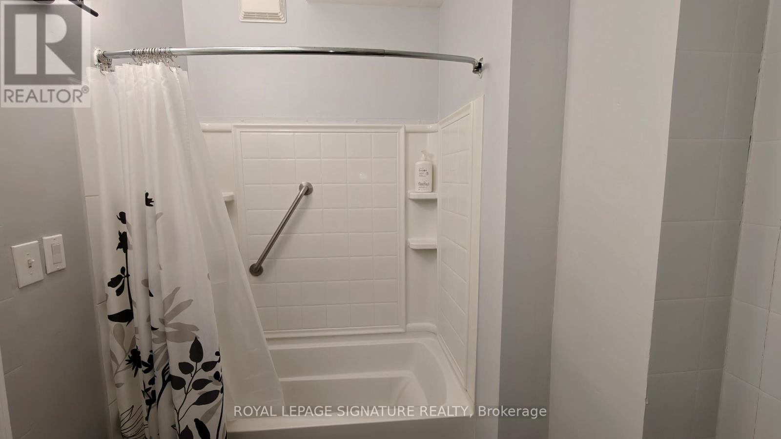 840 Brown's Line, Toronto, Ontario  M8W 3W2 - Photo 11 - W12733256