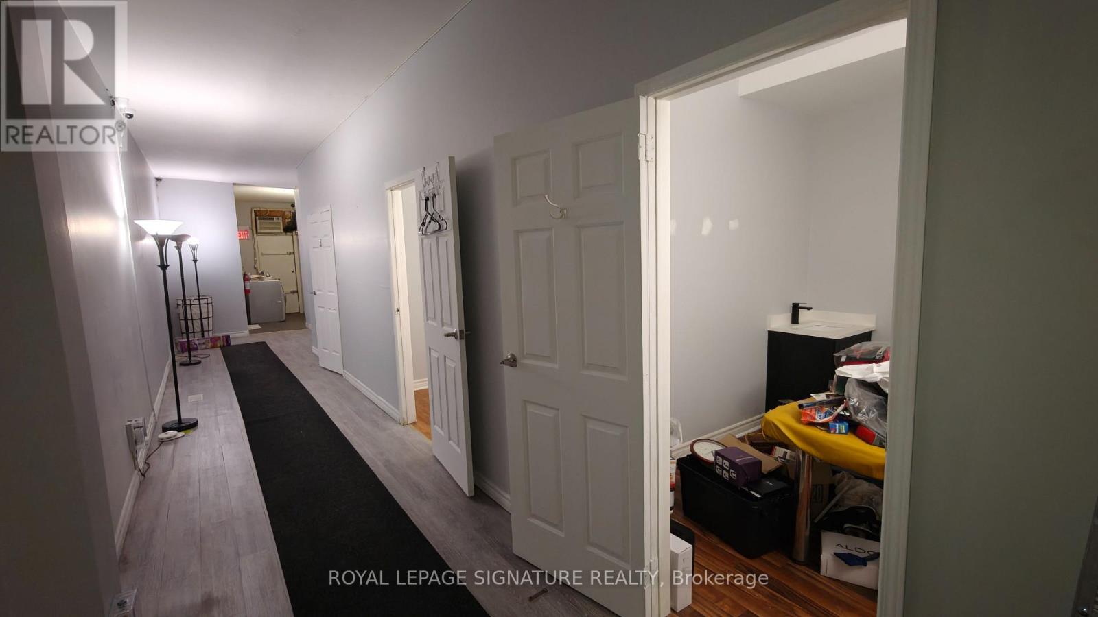 840 Brown's Line, Toronto, Ontario  M8W 3W2 - Photo 3 - W12733256