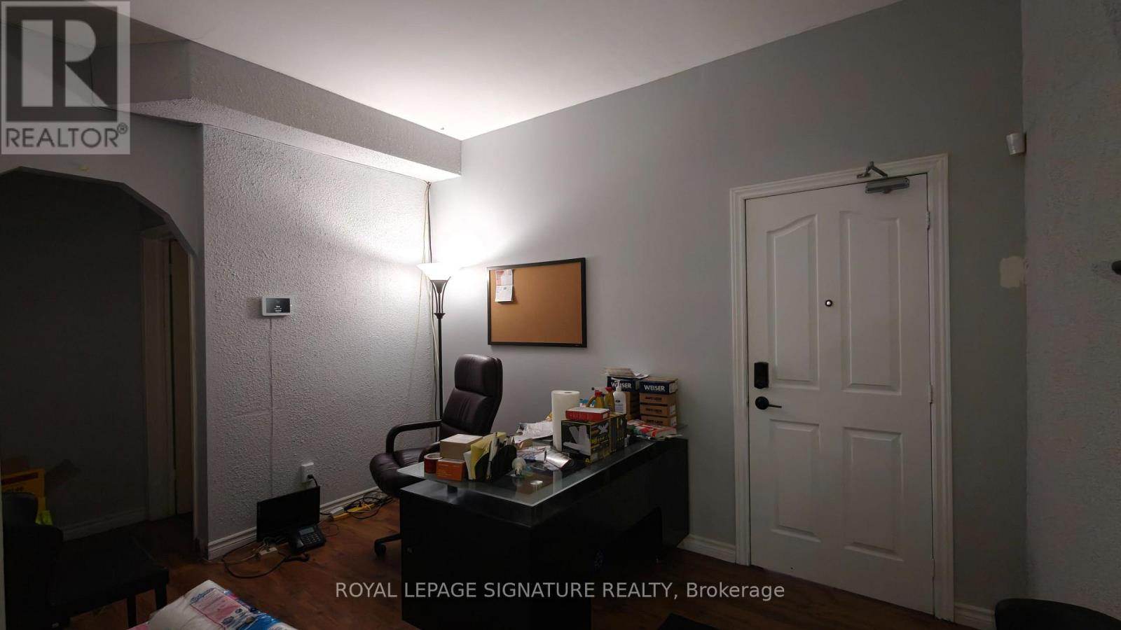 840 Brown's Line, Toronto, Ontario  M8W 3W2 - Photo 4 - W12733256