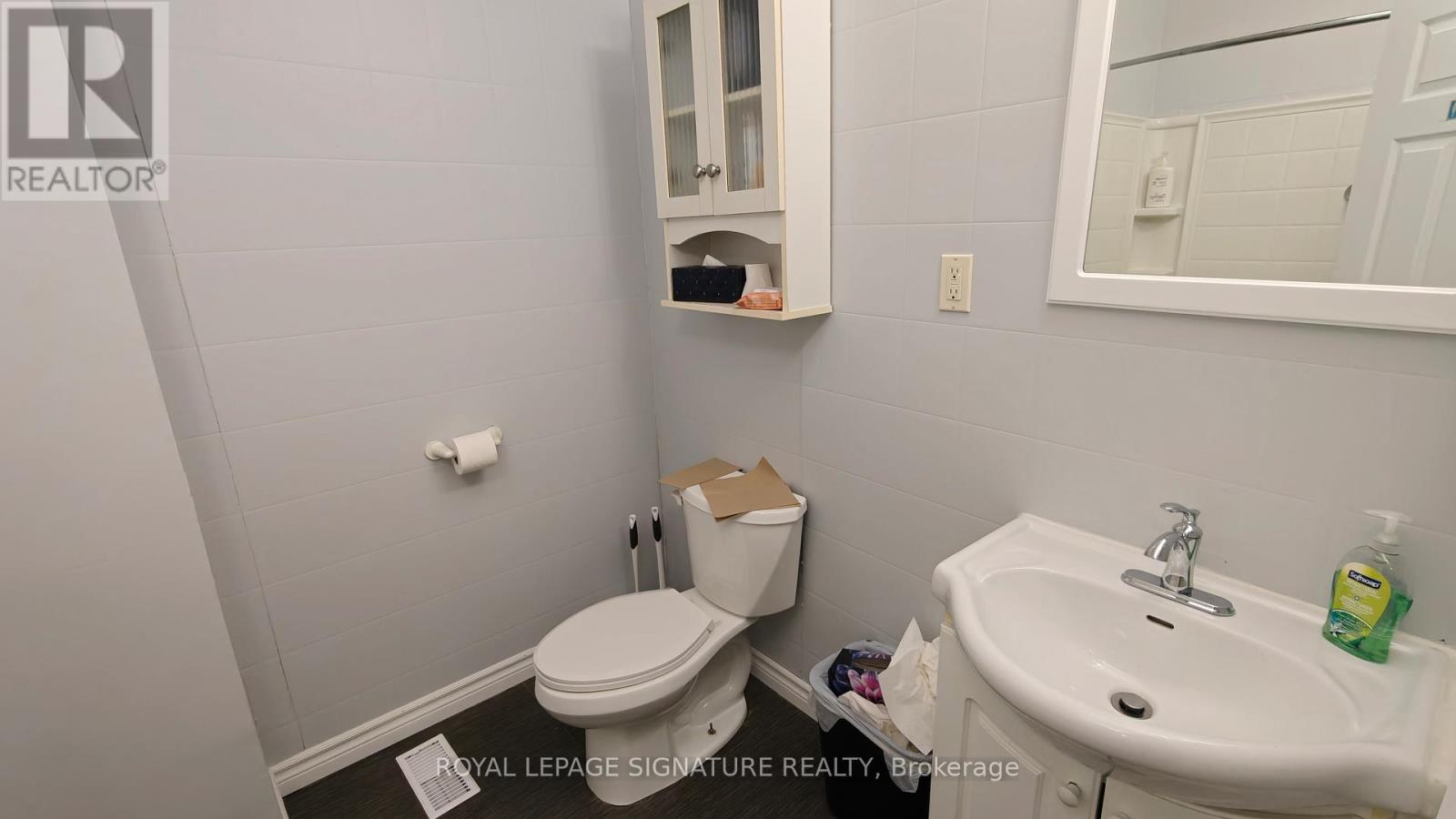 840 Brown's Line, Toronto, Ontario  M8W 3W2 - Photo 9 - W12733256