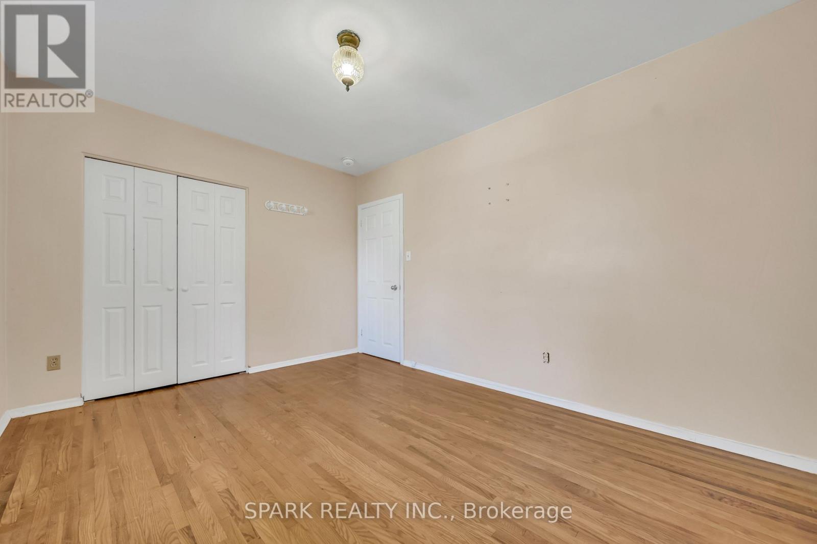 Upper - 16 Horwood Drive, Brampton, Ontario  L6X 2B8 - Photo 18 - W12733294