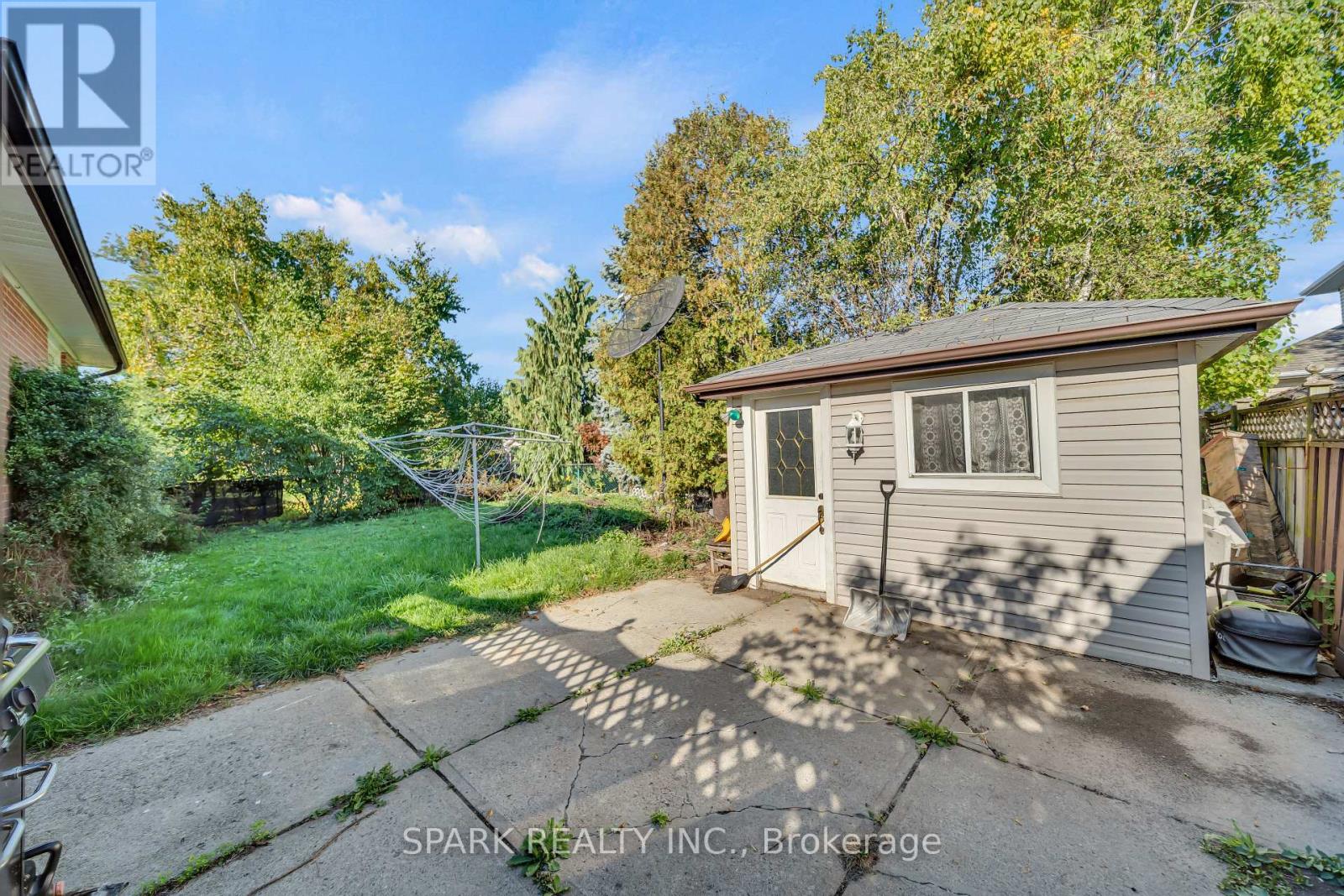 Upper - 16 Horwood Drive, Brampton, Ontario  L6X 2B8 - Photo 4 - W12733294