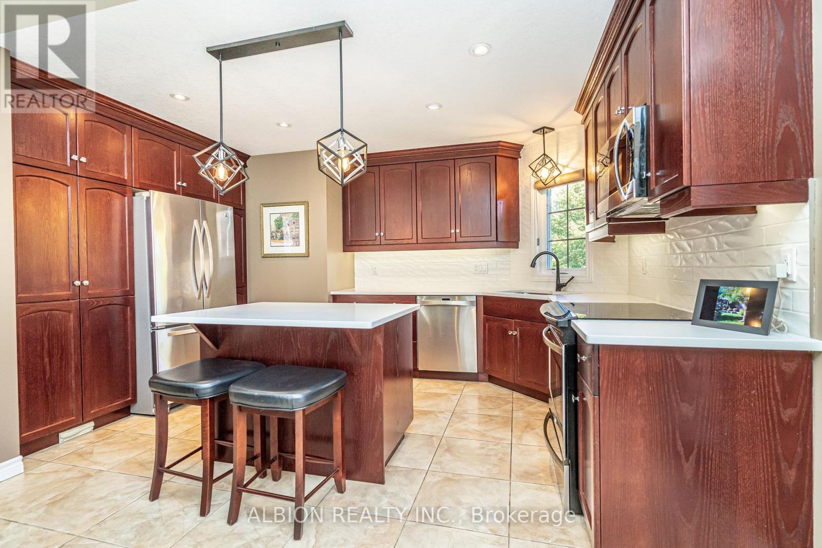 1 - 8 Reddington Drive, Caledon, Ontario  L7E 4C3 - Photo 10 - W12733296