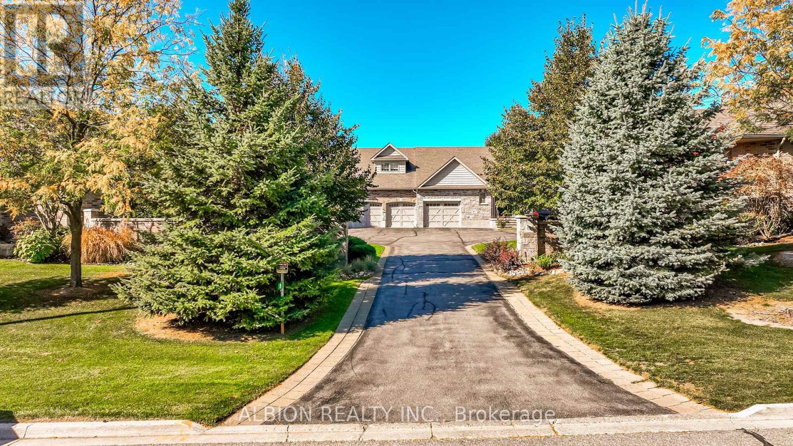 1 - 8 Reddington Drive, Caledon, Ontario  L7E 4C3 - Photo 2 - W12733296